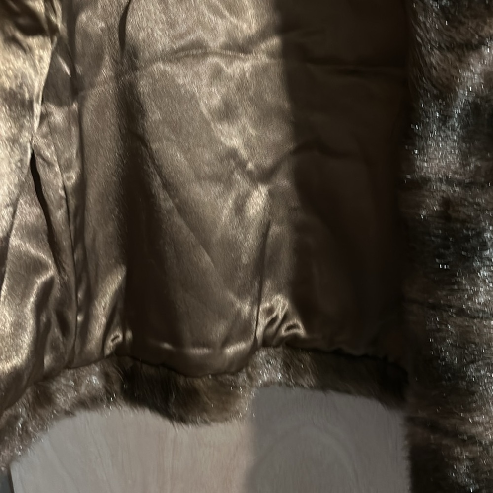 Newport News Women’s Vest - Picture 4 of 5
